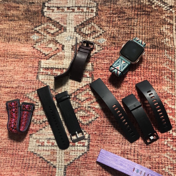 Fitbit versa special edition - Picture 5 of 11